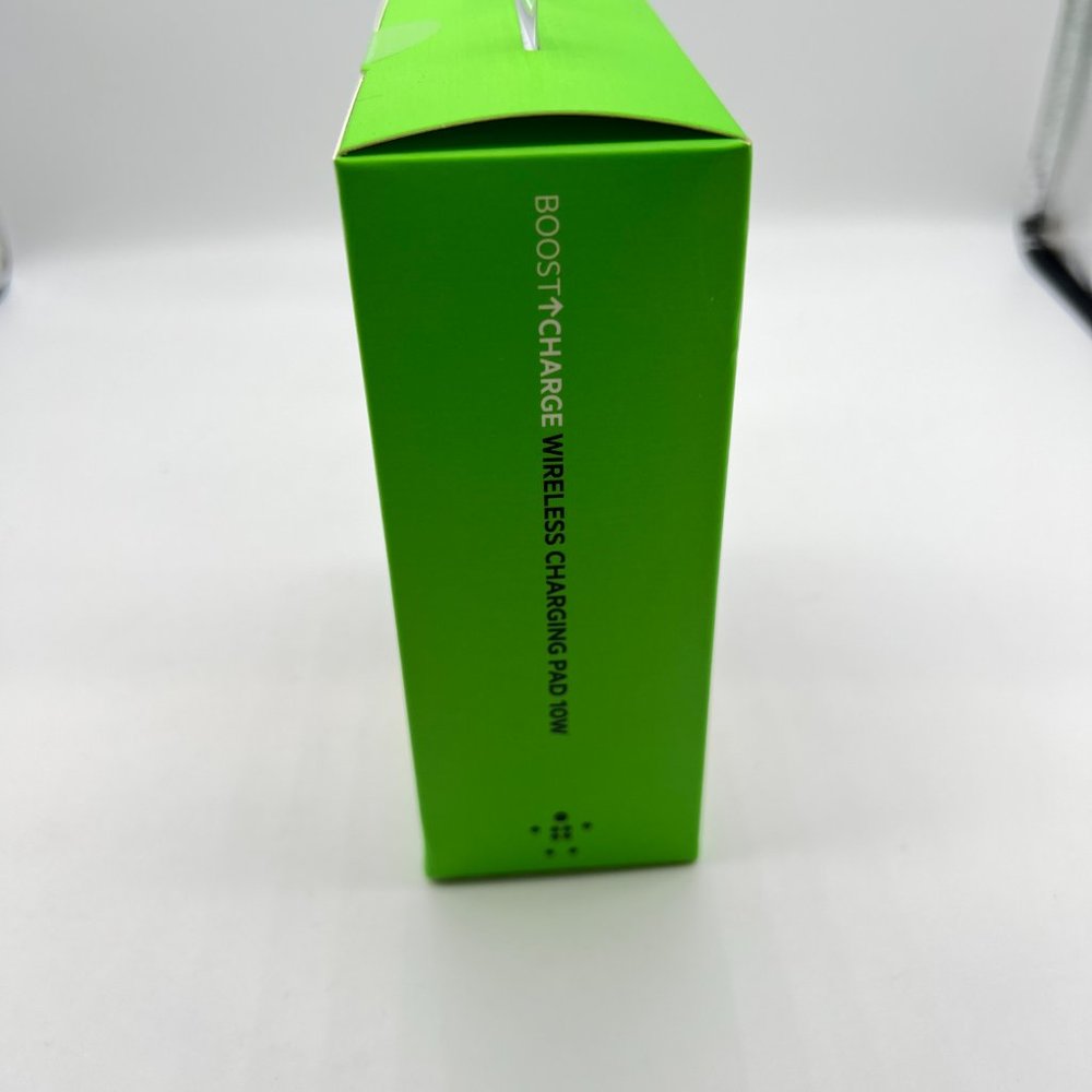 Belkin Boost Charge 10 Watt Wireless Qi Charging Charger Pad (F7UO85) NEW IN BOX - Picture 6 of 10